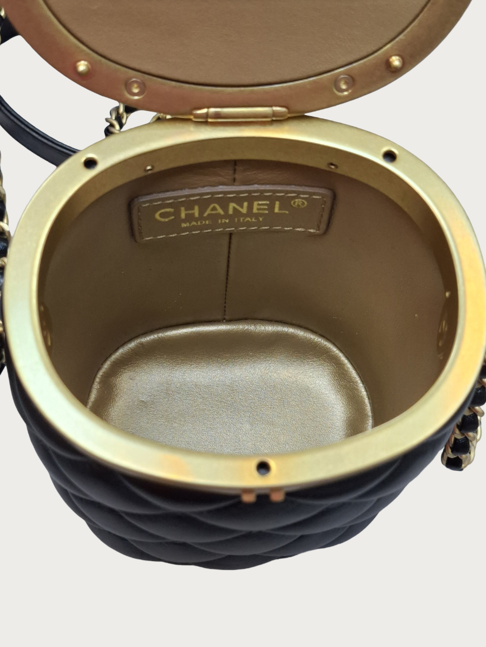 Chanel Mini Black Lambskin Crown Box Bag - Image 8